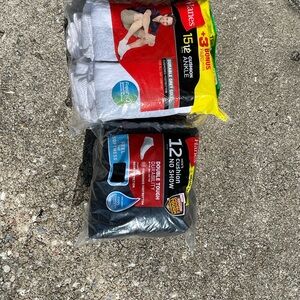 Hanes Men's Athletic Socks - White and Black Variety Pack